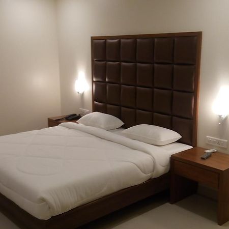 Hotel The Metropole Phase II Lonavala Luaran gambar